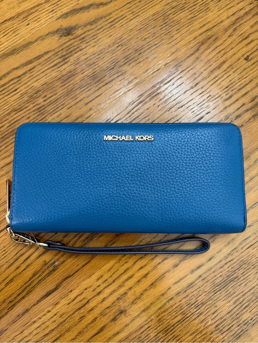 NWOT Michael Kors Blue Pebbled Leather Zip-Around Wristlet Wallet
